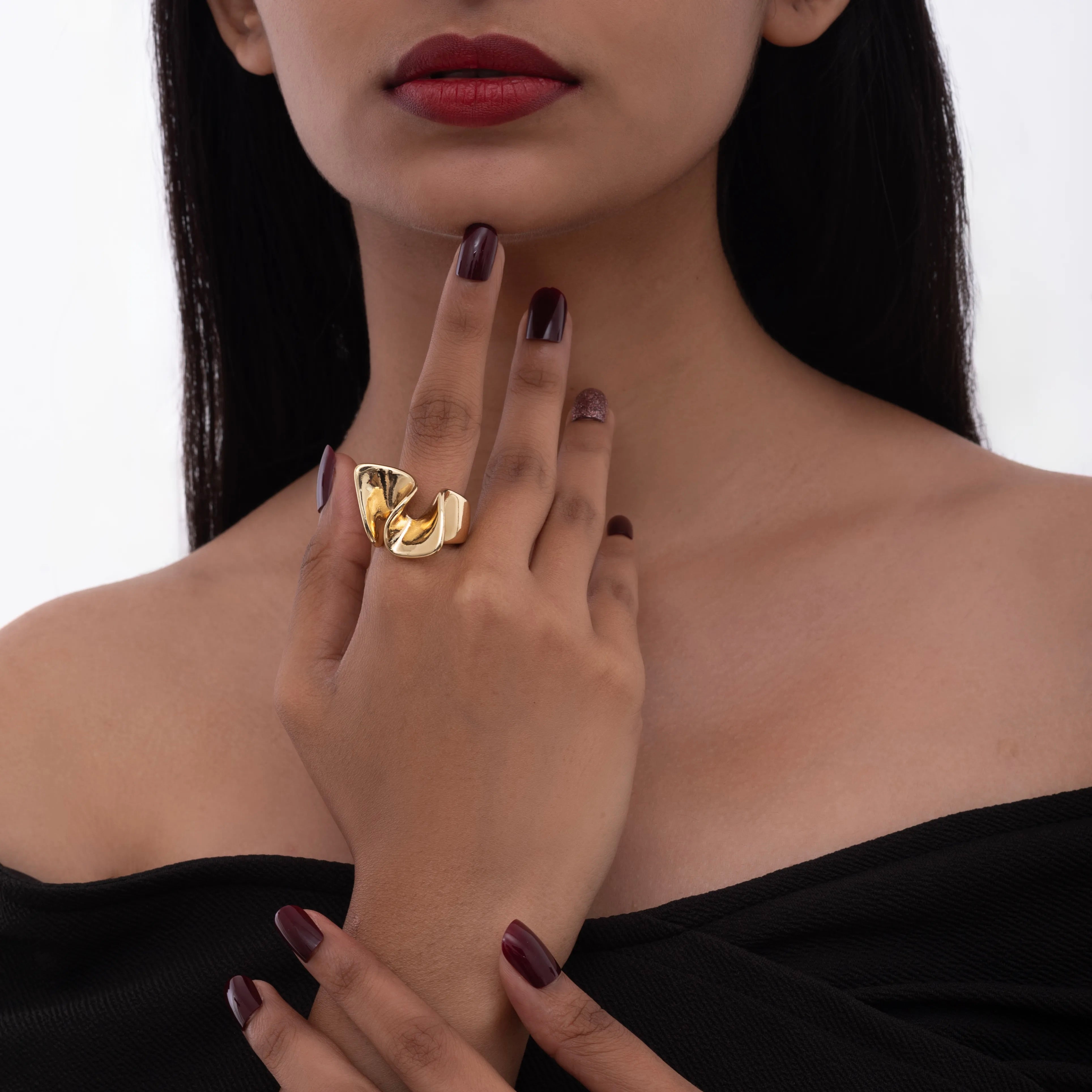 Modern Curvy Ring