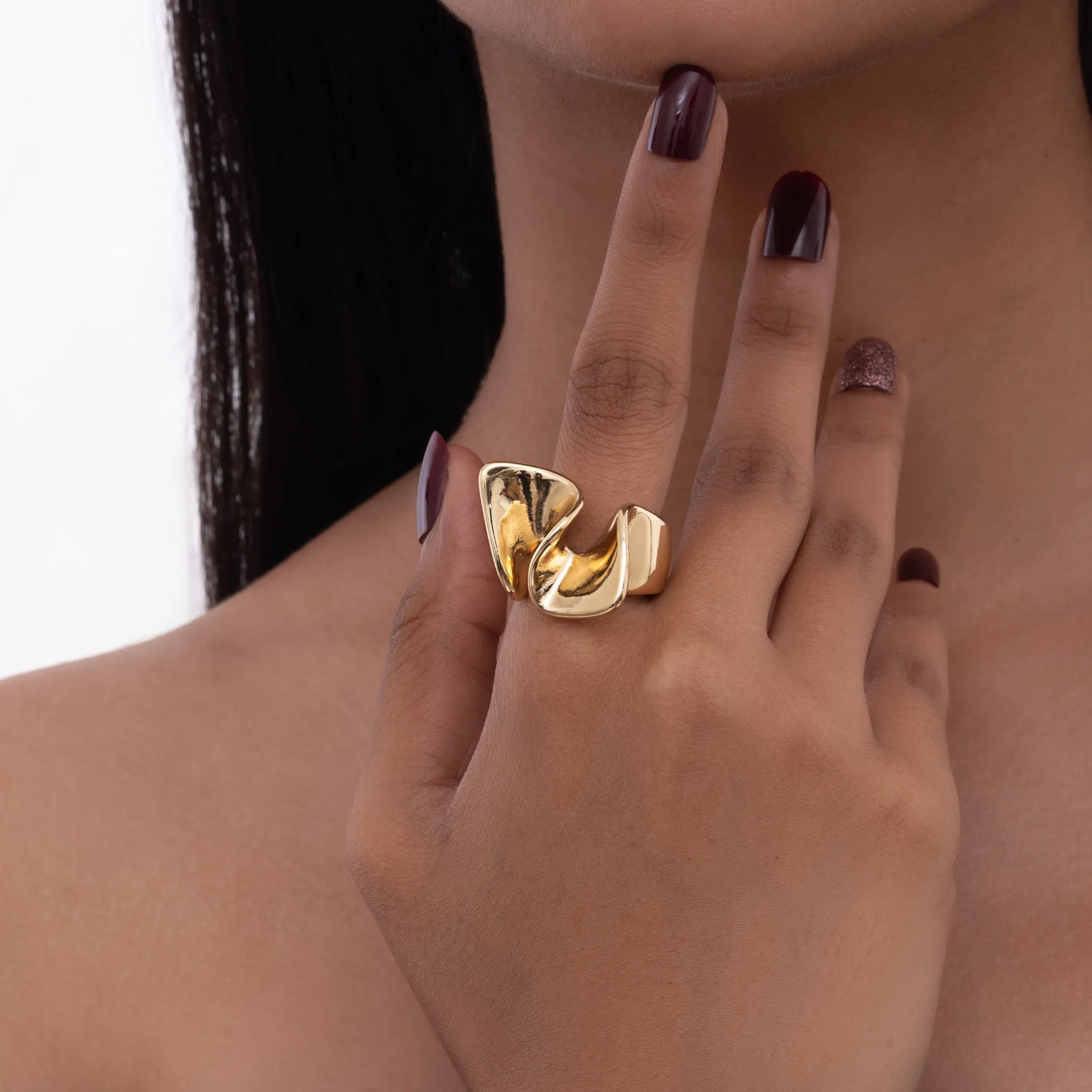 Modern Curvy Ring