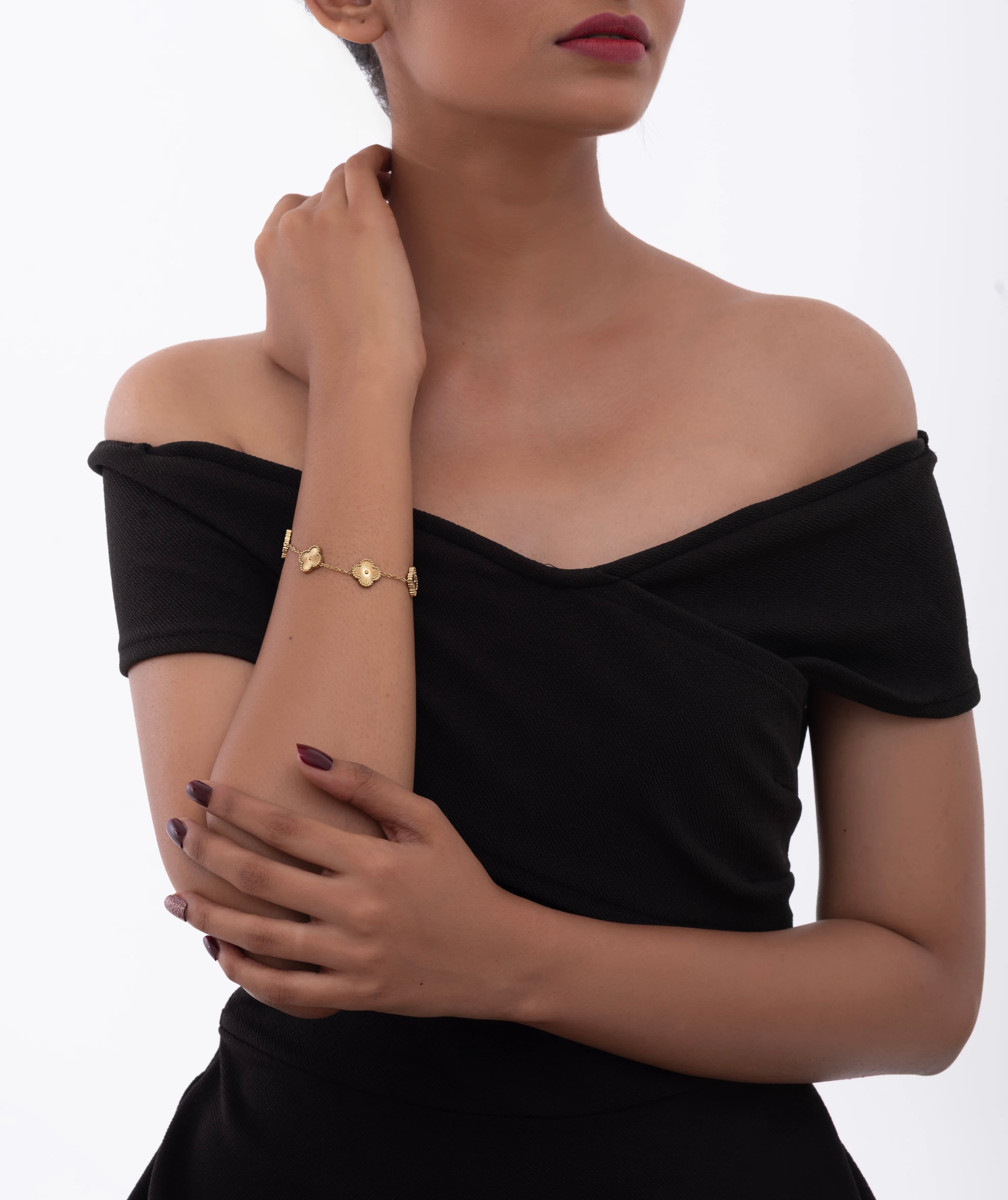 Classic Golden Clover Bracelet