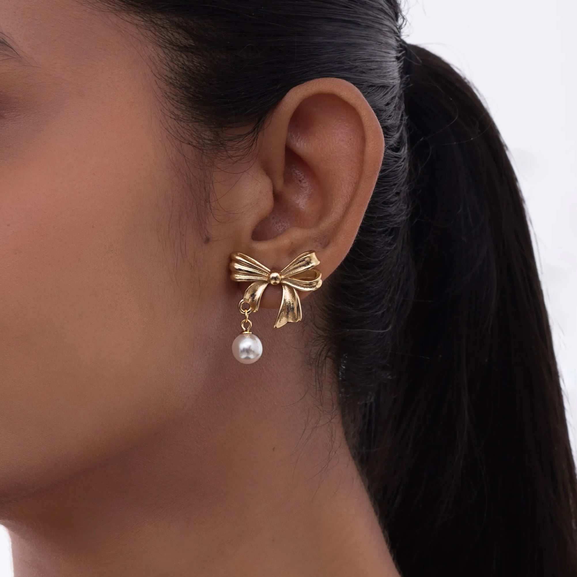 Chic Ribbon Pearl Drops