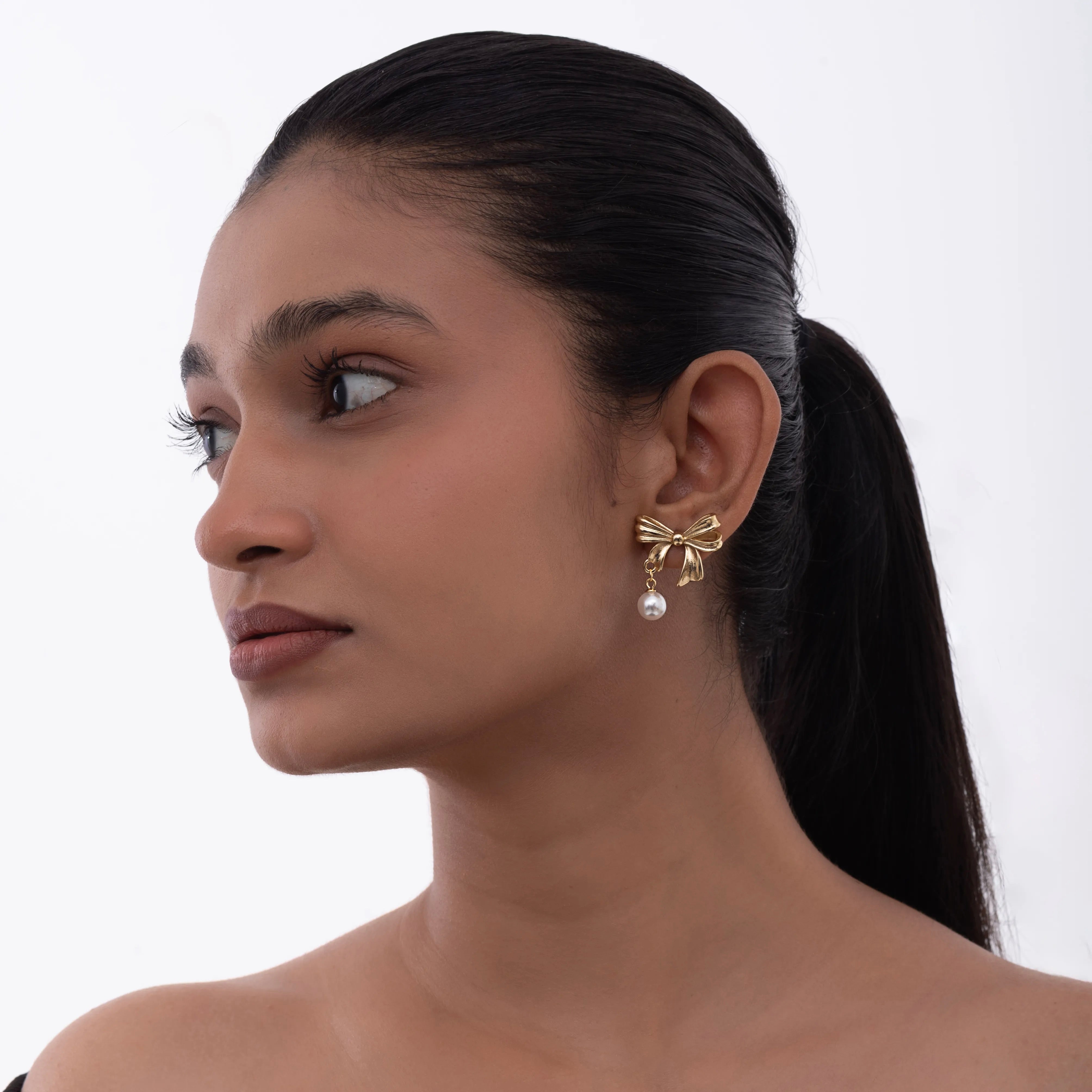 Chic Ribbon Pearl Drops