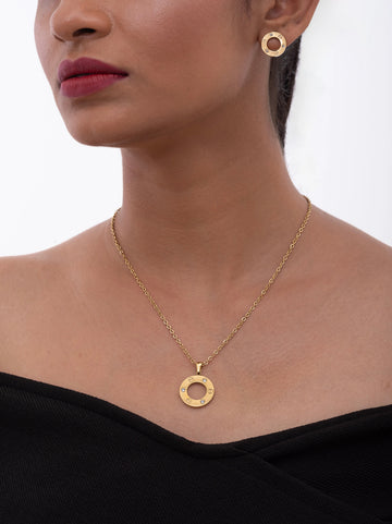 The Signature Circle set