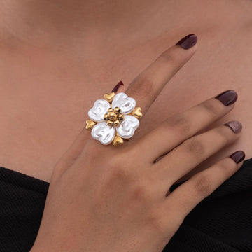 Timeless white Flower Ring