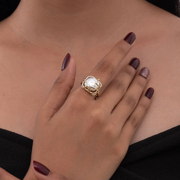 Luxe Single Pearl Stone Ring