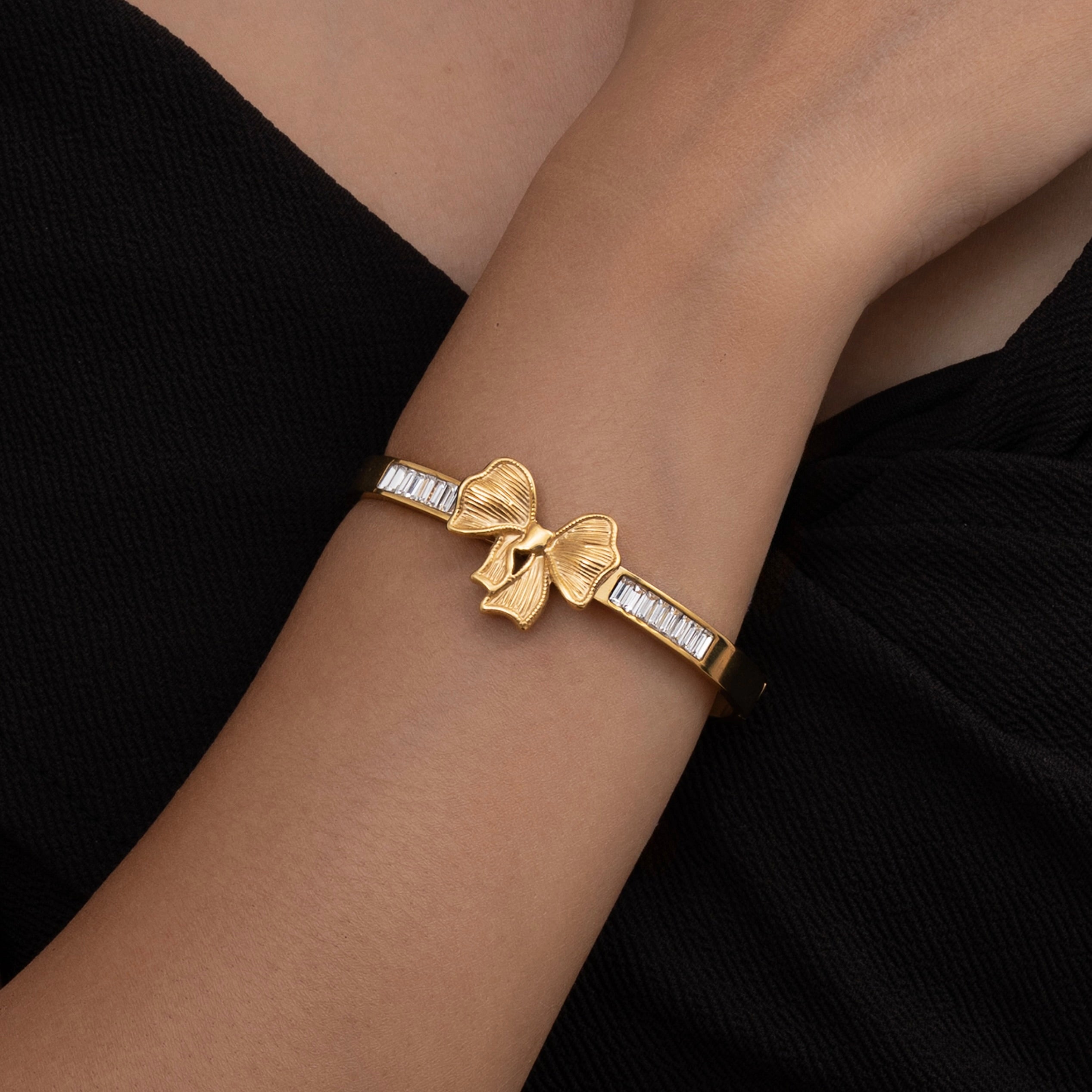 Charming Ribbon Cuff