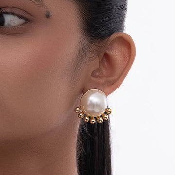 Pearl Majesty Studs