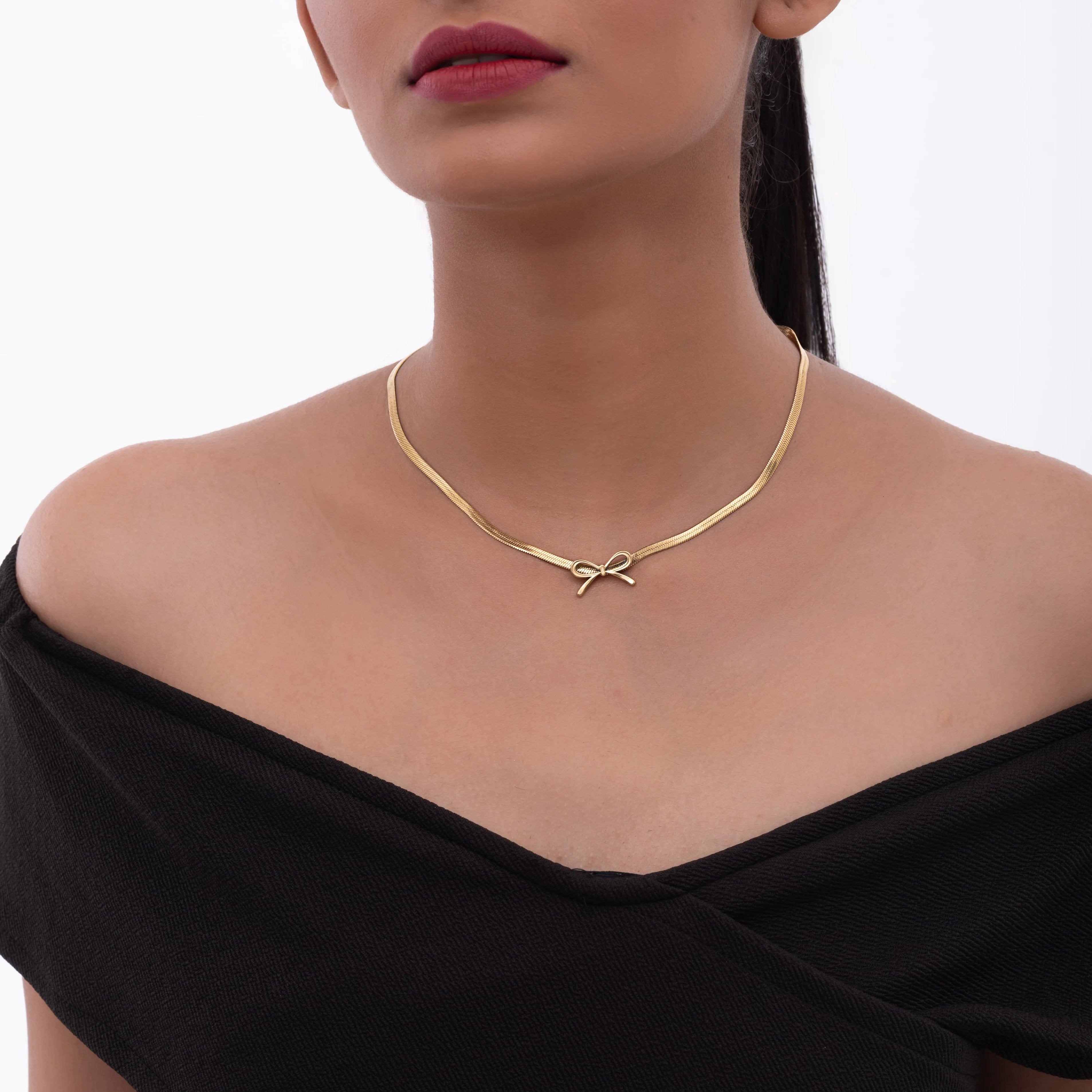 Classic Ribbon Necklace