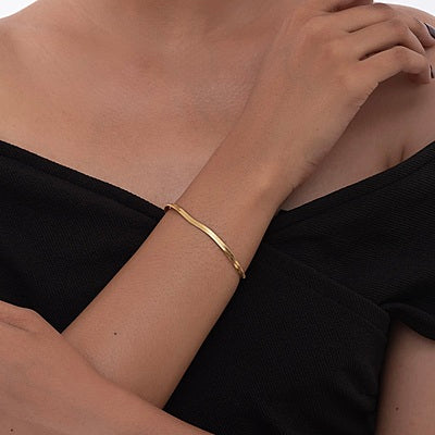Minimal Snake Bracelet
