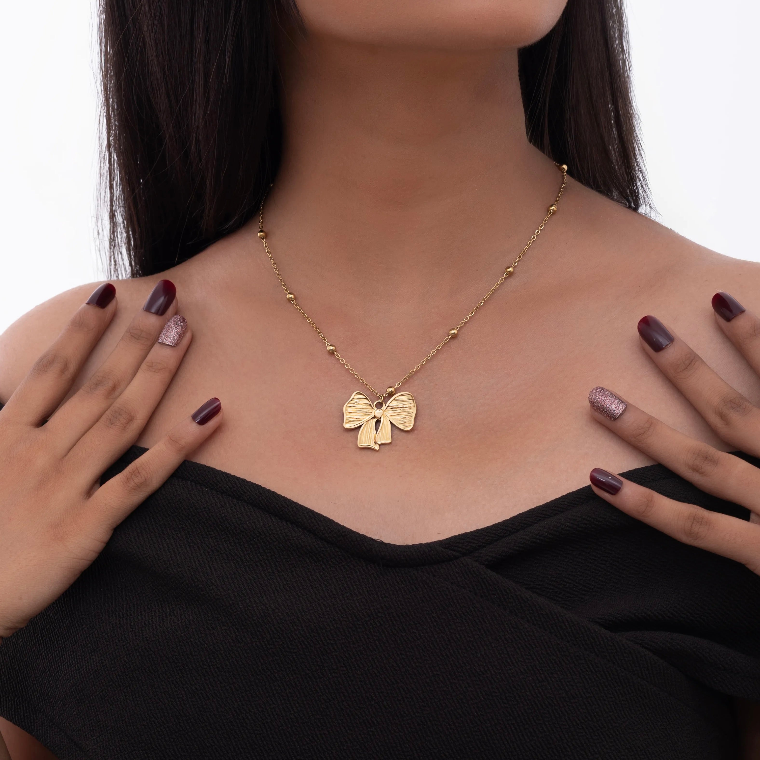 Graceful Ribbon Necklace