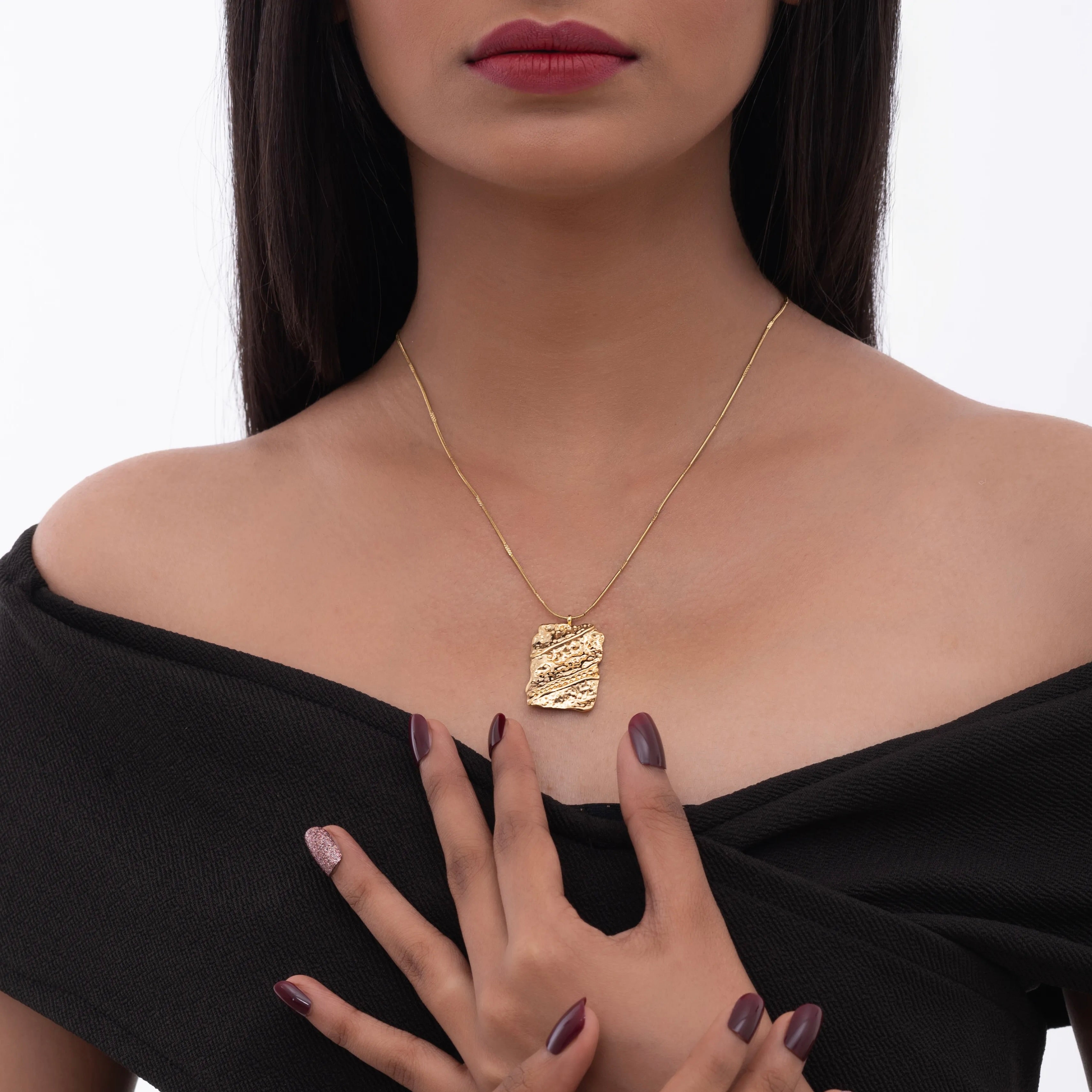 Golden Grace Pendant Necklace