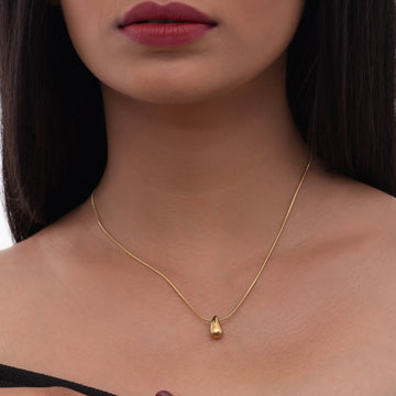 Minimalist Teardrop Necklace