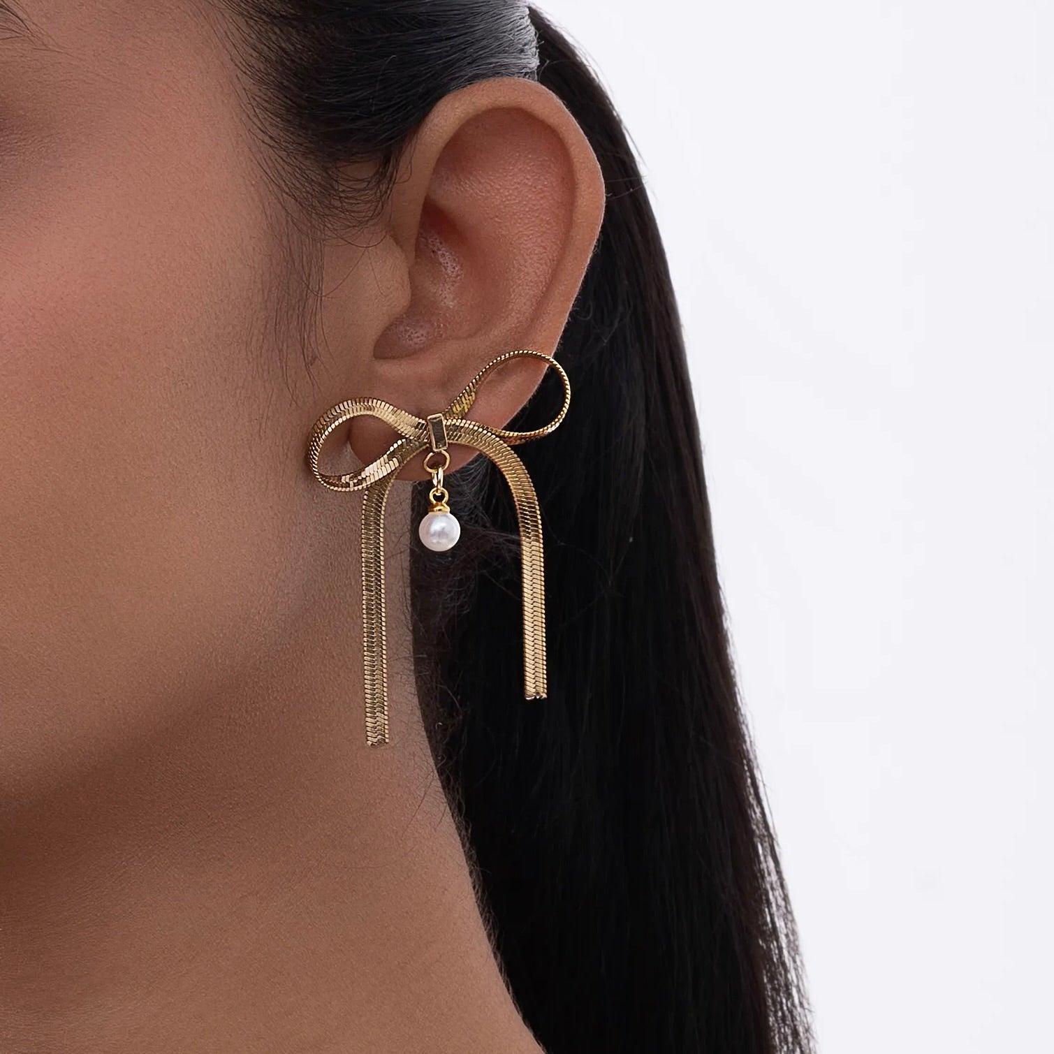 Classic Ribbon Pearl Earrings