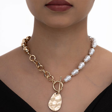 Lustre Pearl Necklace