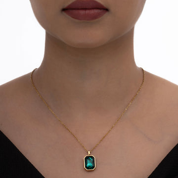 Emerald Pendant Chain