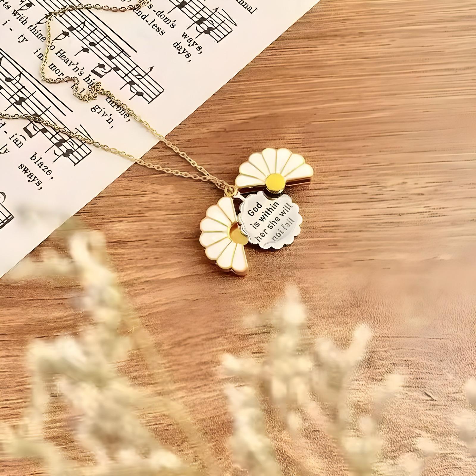 Personalised forever daisy locket